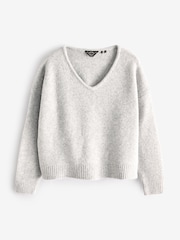 Superdry Light Grey Twist Oversized V-Neck Jumper - Image 4 of 4
