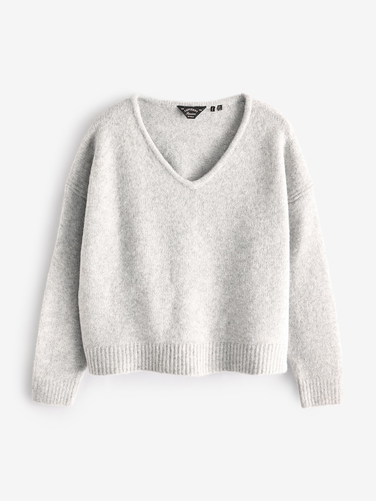 Superdry Light Grey Twist Oversized V-Neck Jumper - Image 4 of 4