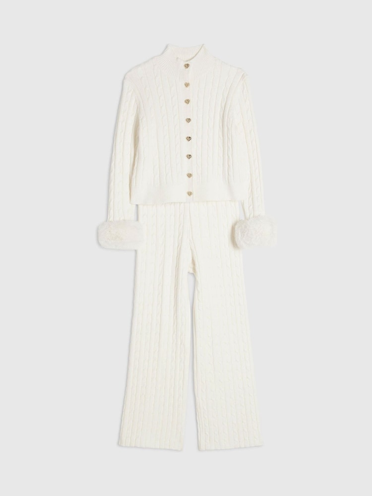 River Island Cardigan à câble en fausse fourrure et poignets Ensemble pantalon - Image 1 de 5 River Island Cardigan à câble en fausse fourrure et poignets Ensemble pantalon - Image 1 de 5