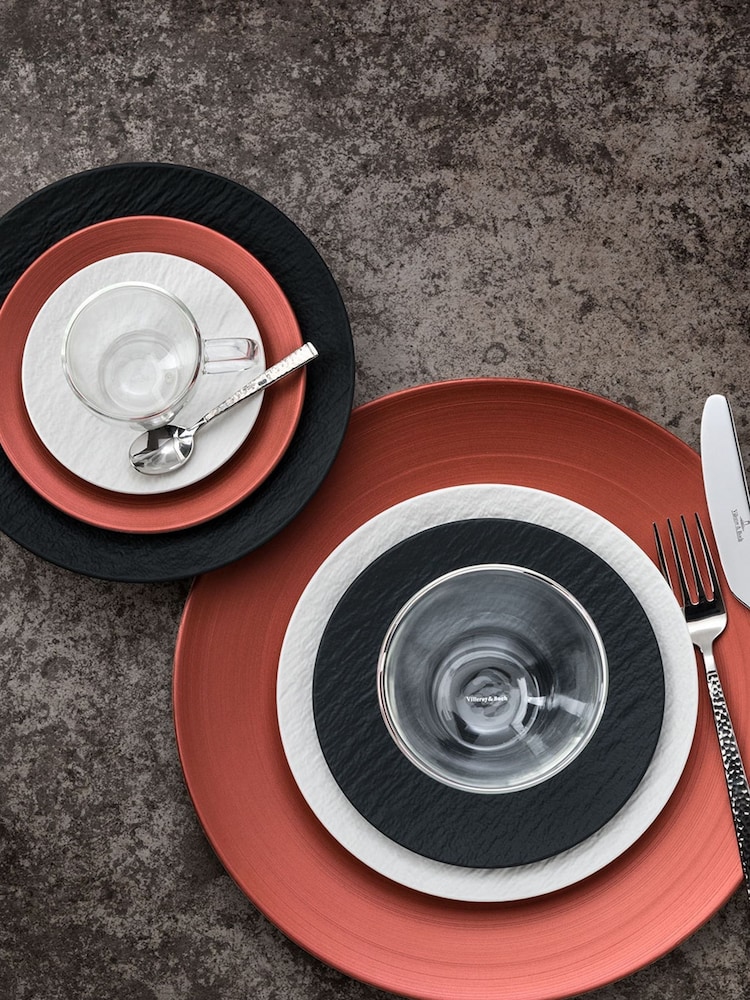 Villeroy & Boch Black Manufacture Rock Salad Plate - Image 3 of 3