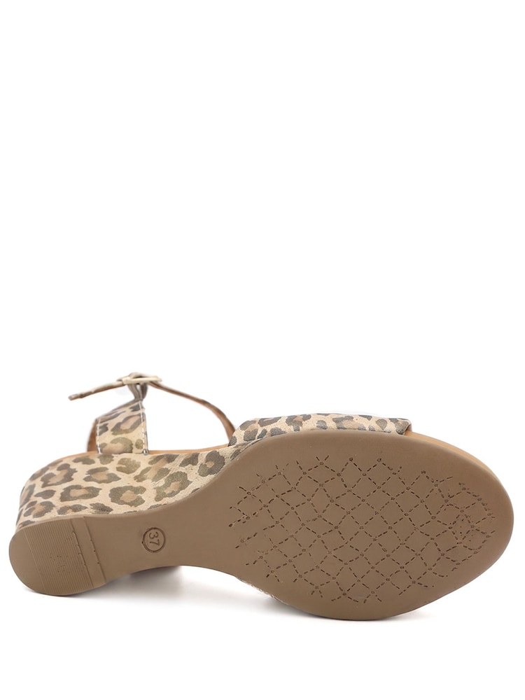 Pavers Animal Adjustable Buckle Wedges - Image 5 of 5