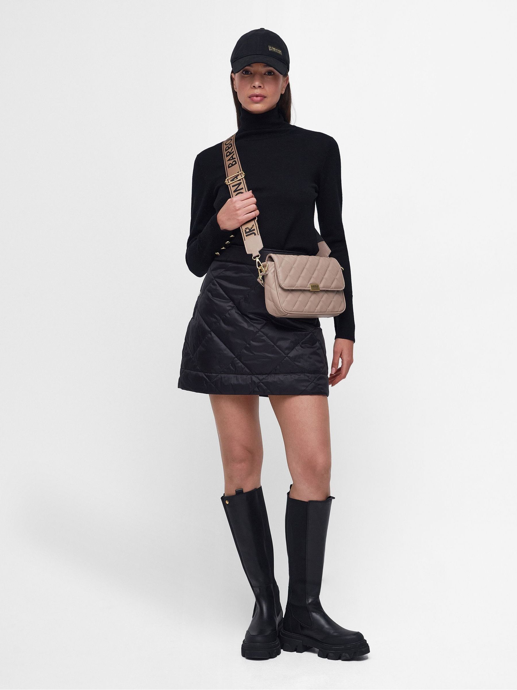 Barbour International Soho キルト クロスボディバッグ Ladies Barbour International Quilted Soho Cross Body Bag