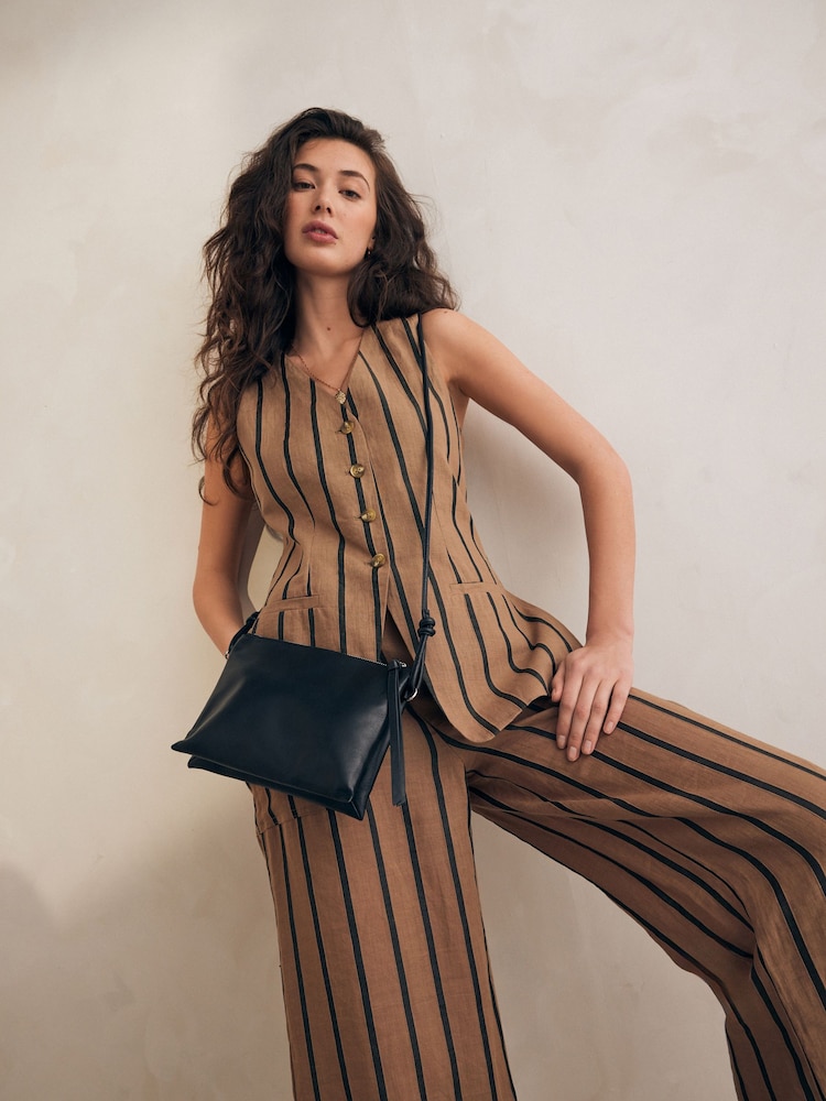 Black Leather Cross-Body Bag - Image 2 of 10
