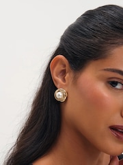 Jon Richard Gold Tone Pearl Statement Earrings - Image 2 of 3