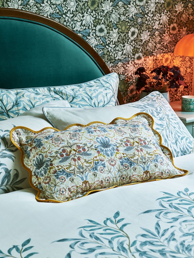 Clarke & Clarke Blush Pink 100% Cotton William Morris Strawberry Thief Floral Scallop Edge Cushion - Image 1 of 4