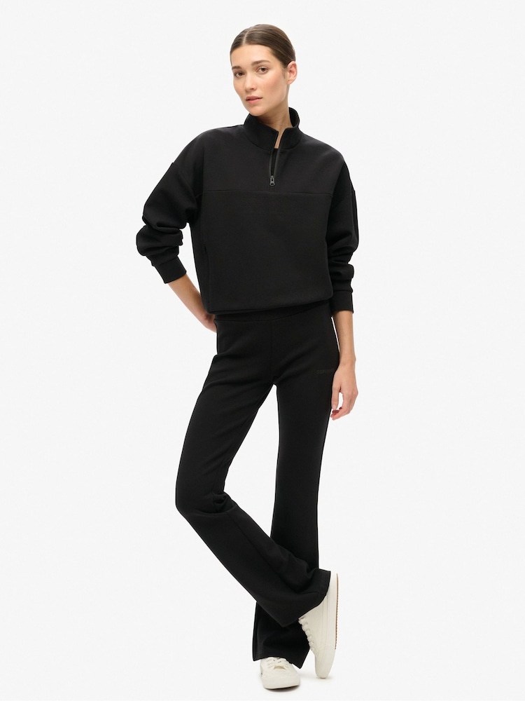 Черный - Superdry Sport Tech LR Flare Trousers - Image 1 of 6