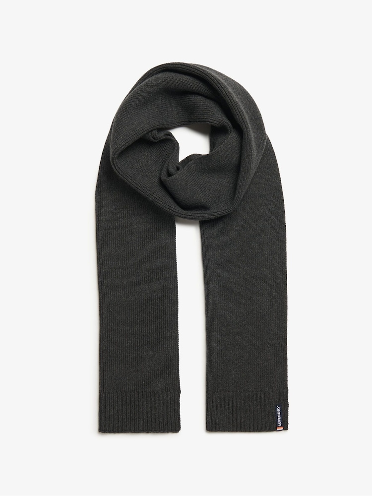 Gris hierro jaspeado - Bufanda básica de punto con logo de Superdry - Imagen 2 de 4