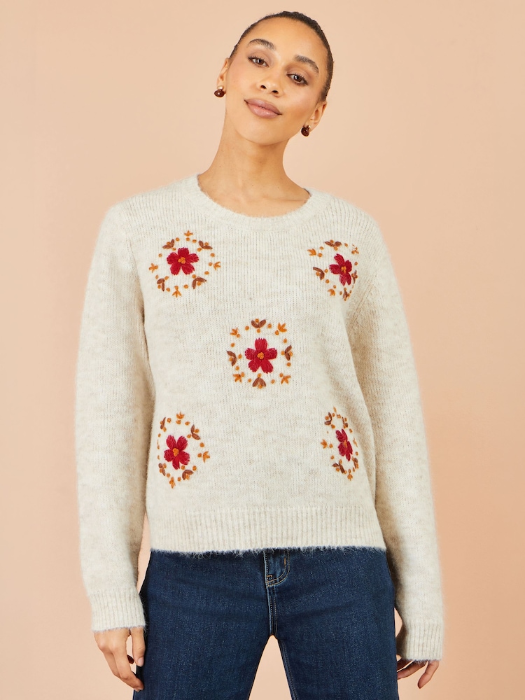 Crema - Suéter holgado con bordado de parche floral de Yumi - Imagen 1 de 5 Crema - Suéter holgado con bordado de parche floral de Yumi - Imagen 1 de 5