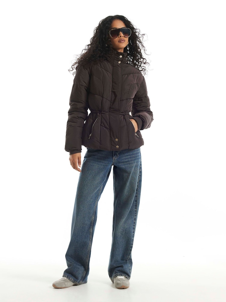 River Island Cinched Waist Padded Jacket - Obraz 4 z 4 River Island Cinched Waist Padded Jacket - Obraz 4 z 4