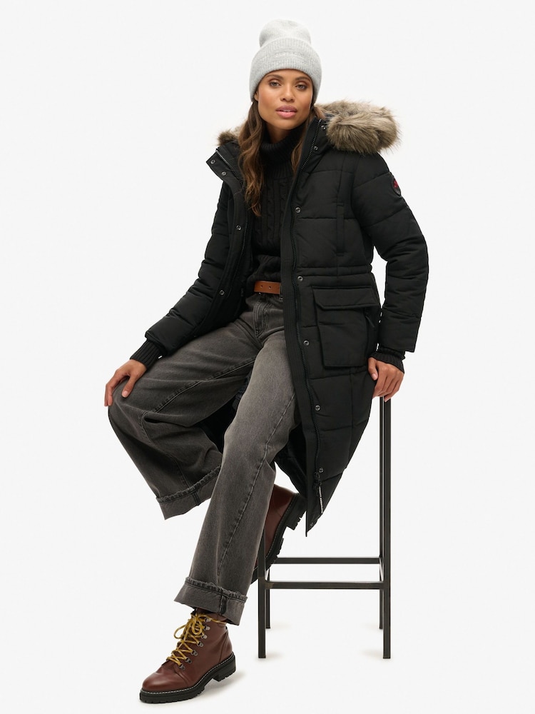 Kreidegrau meliert - Superdry Winter-Beanie aus 100 % weichem Baumwoll-Rippstrick - Bild 2 von 3 Kreidegrau meliert - Superdry Winter-Beanie aus 100 % weichem Baumwoll-Rippstrick - Bild 2 von 3