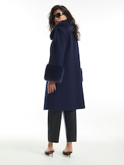 Abrigo con ribete de piel sintética de River Island - Imagen 2 de 4