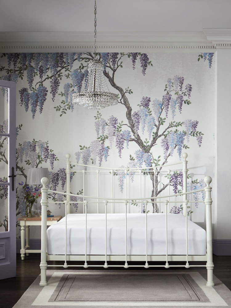 Laura Ashley White Hayworth Bed - Image 1 of 3