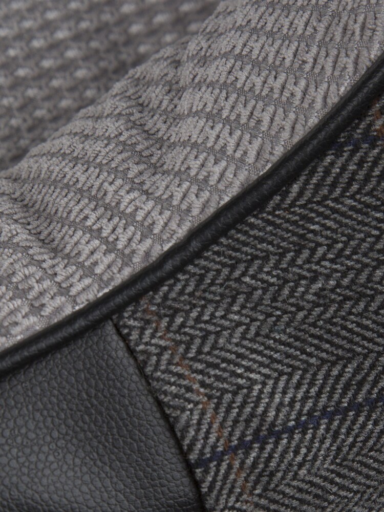 Scruffs® Black Washable Medium Breed Windsor Tweed Dog Bed - Image 4 of 4