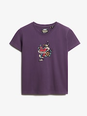 Hollín púrpura - Camiseta pequeña entallada con tatuajes y diamantes de imitación de 100% algodón de Superdry - Imagen 4 de 5