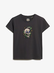 Negro bisonte - Camiseta pequeña entallada con tatuajes y diamantes de imitación de 100% algodón de Superdry - Imagen 5 de 6