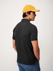رمادي رمادي داكن - قميص بولو بيكيه قطن 100% من Crew Clothing - صورة 2 من 4