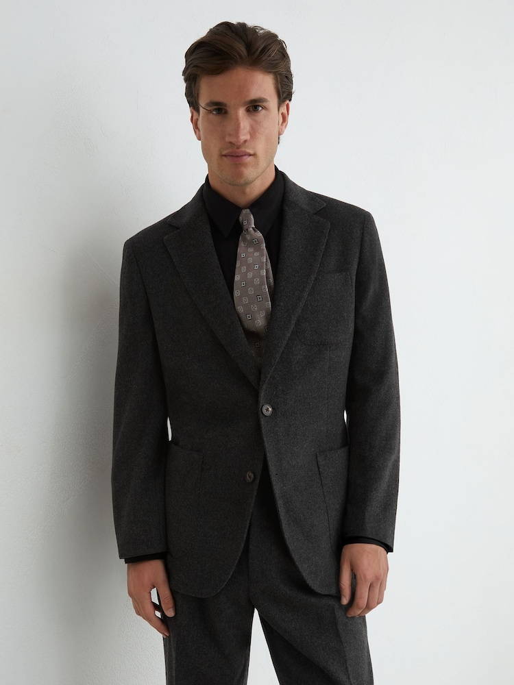 V barvi oglja - Blazer flanelaste obleke z enorednim zapenjanjem iz mešanice volne Reiss Collin - Slika 1 iz 8 V barvi oglja - Blazer flanelaste obleke z enorednim zapenjanjem iz mešanice volne Reiss Collin - Slika 1 iz 8