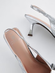 Silber - Forever Comfort® Schuhe mit Pfennigabsatz, Fersenriemen und Zierschleife - Image 7 of 8