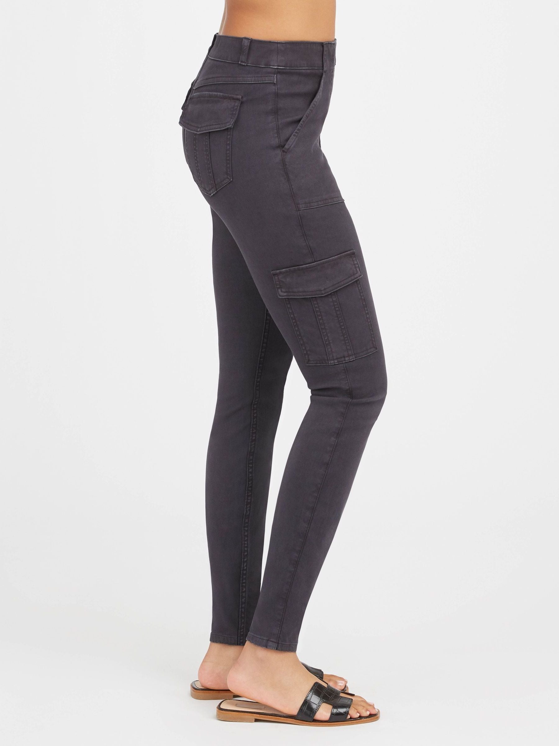 Kaufe Sie Schwarz Spanx Twill Cargohose mit Stretch bei Next Deutschland
