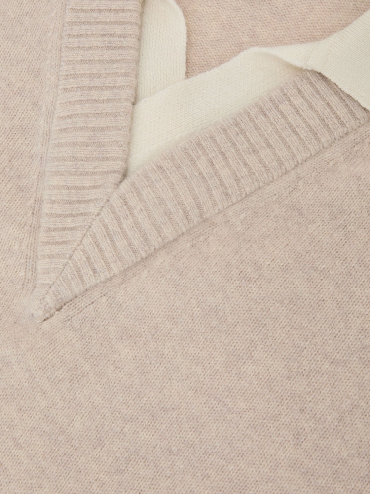 Reiss Oatmeal Corey Wool V-Neck Contrast-Collar Jumper - Image 6 of 6