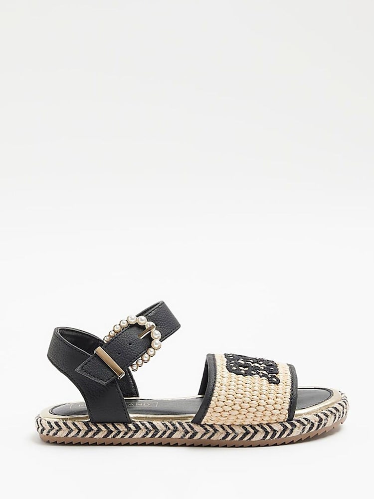 حذاء خفيف سهل اللبس بتصميم منسوج مزين بطبعة RR للبنات من River Island - صورة 1 من 5 حذاء خفيف سهل اللبس بتصميم منسوج مزين بطبعة RR للبنات من River Island - صورة 1 من 5