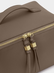 Castanho - Katie Loxton Soho Large Make Up / Wash Bag - Imagem 3 de 4