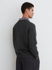 Reiss Charcoal Grey Corey Wool V-Neck Contrast-Collar Jumper - Image 5 of 6