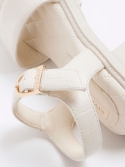 River Island Cream Girls Quilted Chunky Sandals - Image 4 of 4