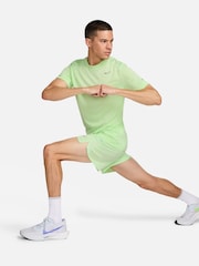 Nike Light Green 5 Inch Dri-FIT Challenger 5 Inch Briefs Lined Running Shorts - Image 4 of 10