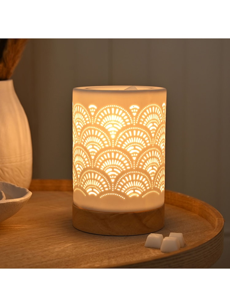 Widdop White Lace Aroma Lamp - Image 2 of 6 Widdop White Lace Aroma Lamp - Image 2 of 6