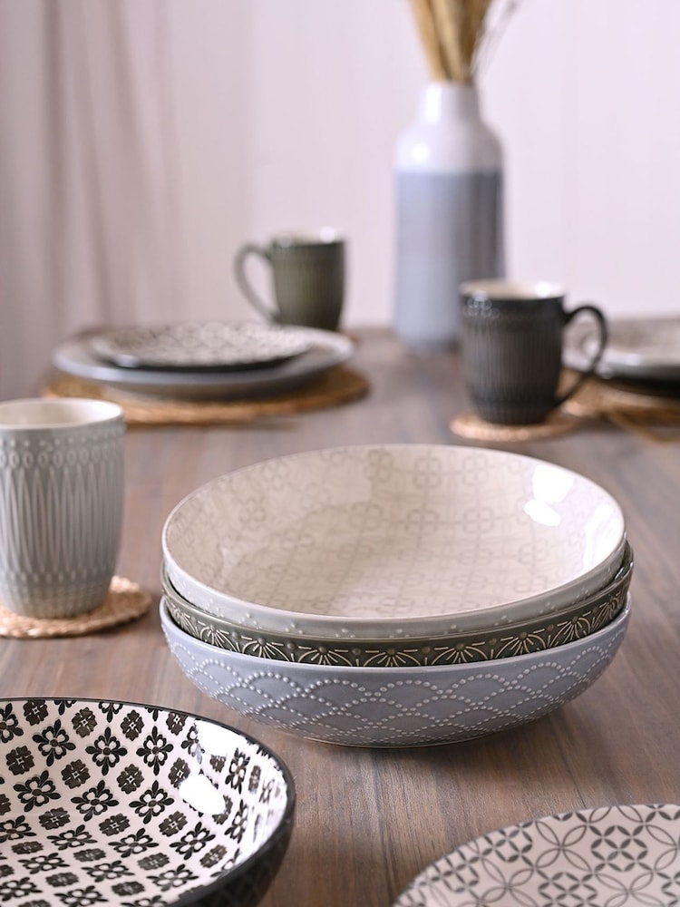 Widdop Set of 4 Grey Tile Pattern Pasta Bowls - Image 2 of 8 Widdop Set of 4 Grey Tile Pattern Pasta Bowls - Image 2 of 8