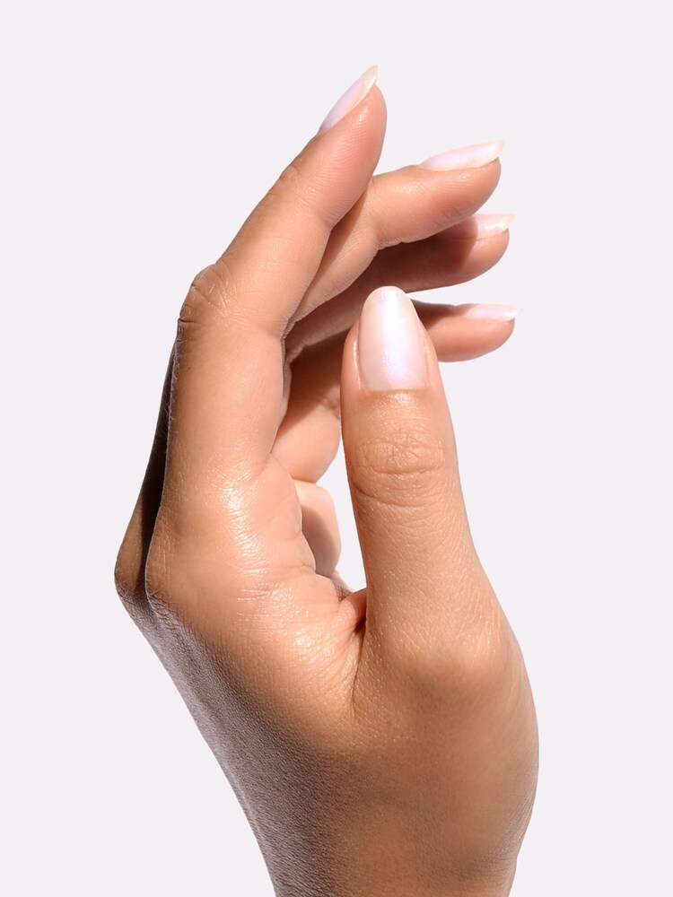 Le Mini Macaron Nail Whitener Illuminez-Moi - Image 3 of 3 Le Mini Macaron Nail Whitener Illuminez-Moi - Image 3 of 3