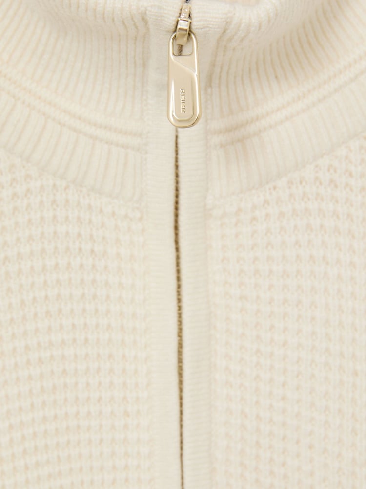 Reiss Tristan Suéter de punto texturizado con Cuello alzado y media cremallera con lana - Imagen 6 de 6 Reiss Tristan Suéter de punto texturizado con Cuello alzado y media cremallera con lana - Imagen 6 de 6