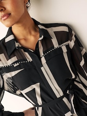 Schwarz/Weiß - Bedrucktes Hemdkleid mit Nieten auf der Brust - Bild 4 von 6