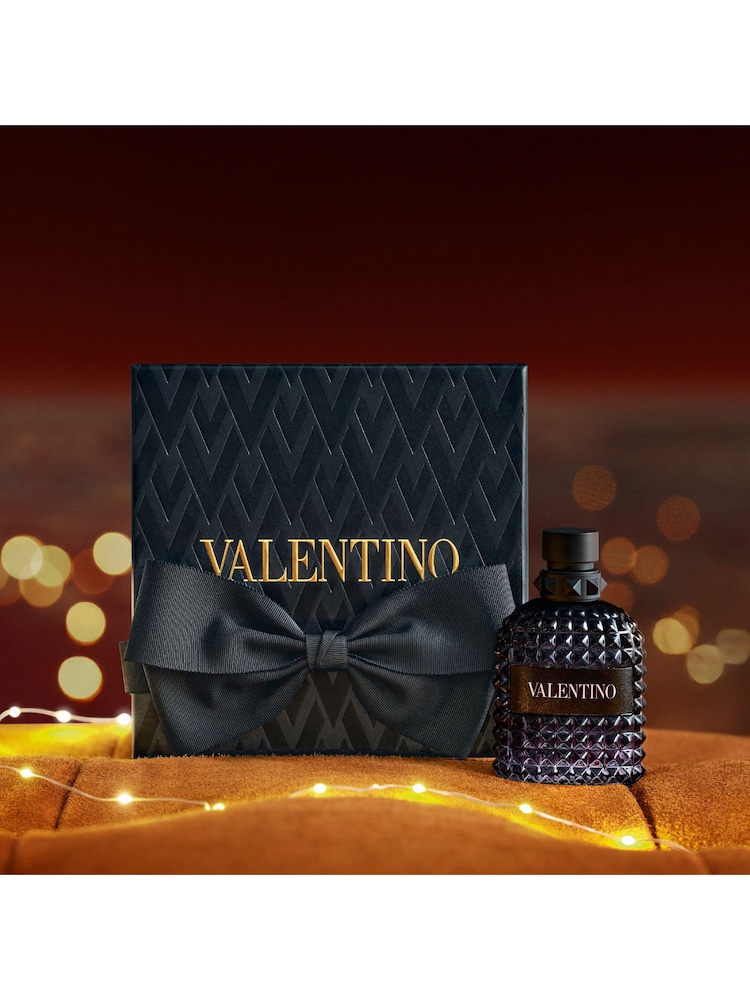 Valentino Born in Roma Uomo Eau de Toilette 50ml Gift Set - Image 2 of 5 Valentino Born in Roma Uomo Eau de Toilette 50ml Gift Set - Image 2 of 5