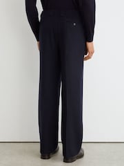 marine - Pantalons plissés Reiss Farrel en flanelle de laine en mélange, coupe décontractée - Image 5 sur 6