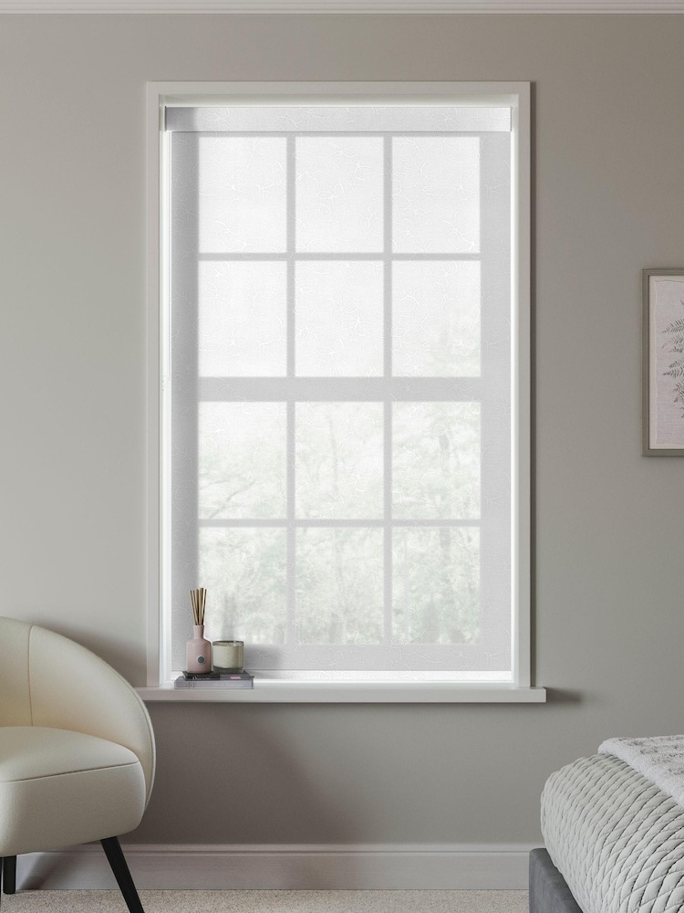 White Surfry Made to Measure Roller Blind - Image 2 of 6