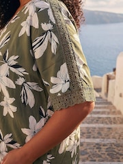 Roman Green Curve Floral Print Crochet Top - Image 4 of 4