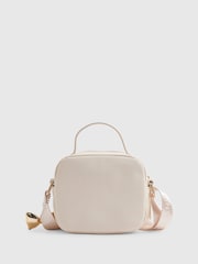 Cream - River Island torba preko tijela s mašnom - Slika 2 od 5
