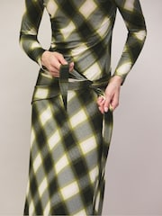 Ro&Zo Green Petite Check Tie Waist Waist Maxi Dress - Image 5 of 7