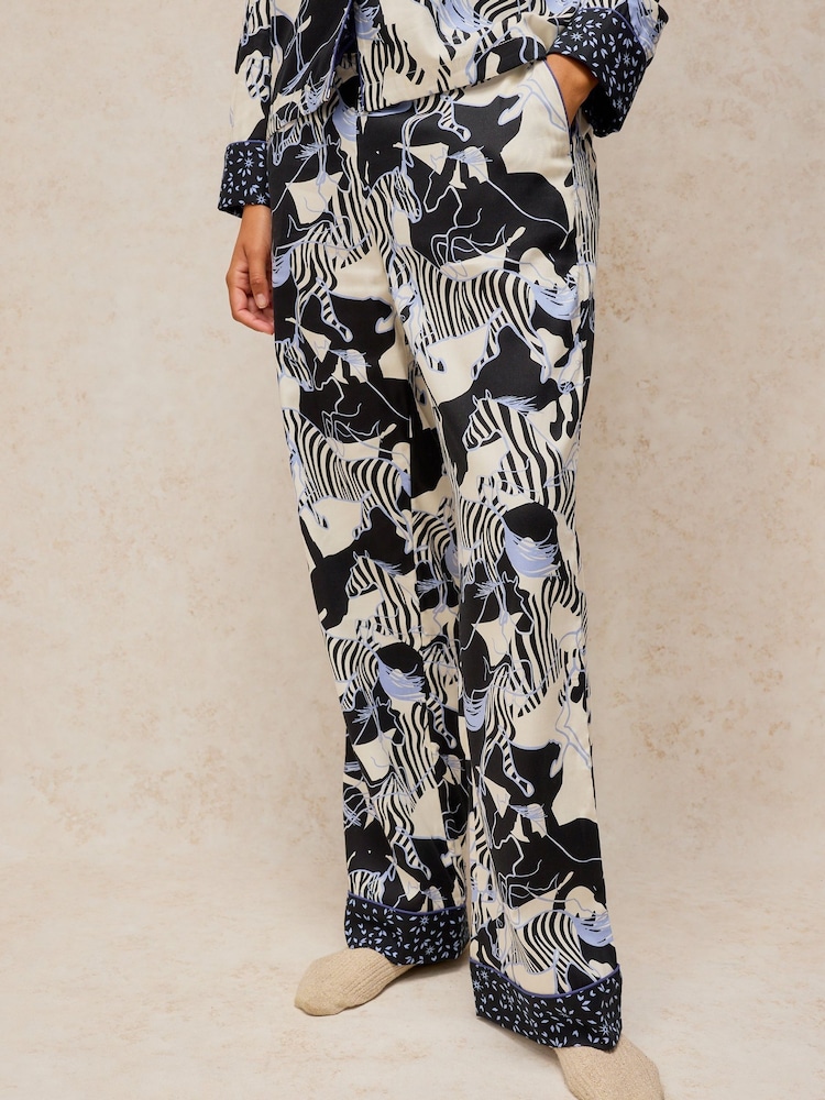 أسود - White Stuff Nina PJ Bottoms - Image 1 of 6 أسود - White Stuff Nina PJ Bottoms - Image 1 of 6