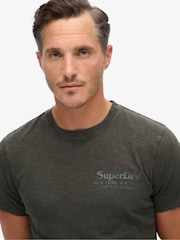 Deep Marine Green Slub - Superdry Venue T-Shirt aus 100 % Baumwolle mit farblich abgestimmtem Logo - Bild 3 von 3