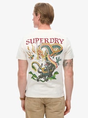 Nude - Superdry – T-Shirt mit Tattoo-Grafik aus 100 % Baumwolle - Bild 2 von 7