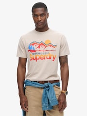 Nude - Superdry Great Outdoors Grafik-T-Shirt - Bild 1 von 6