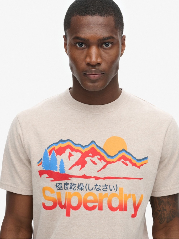 Nude - Superdry Great Outdoors Grafik-T-Shirt - Bild 2 von 6