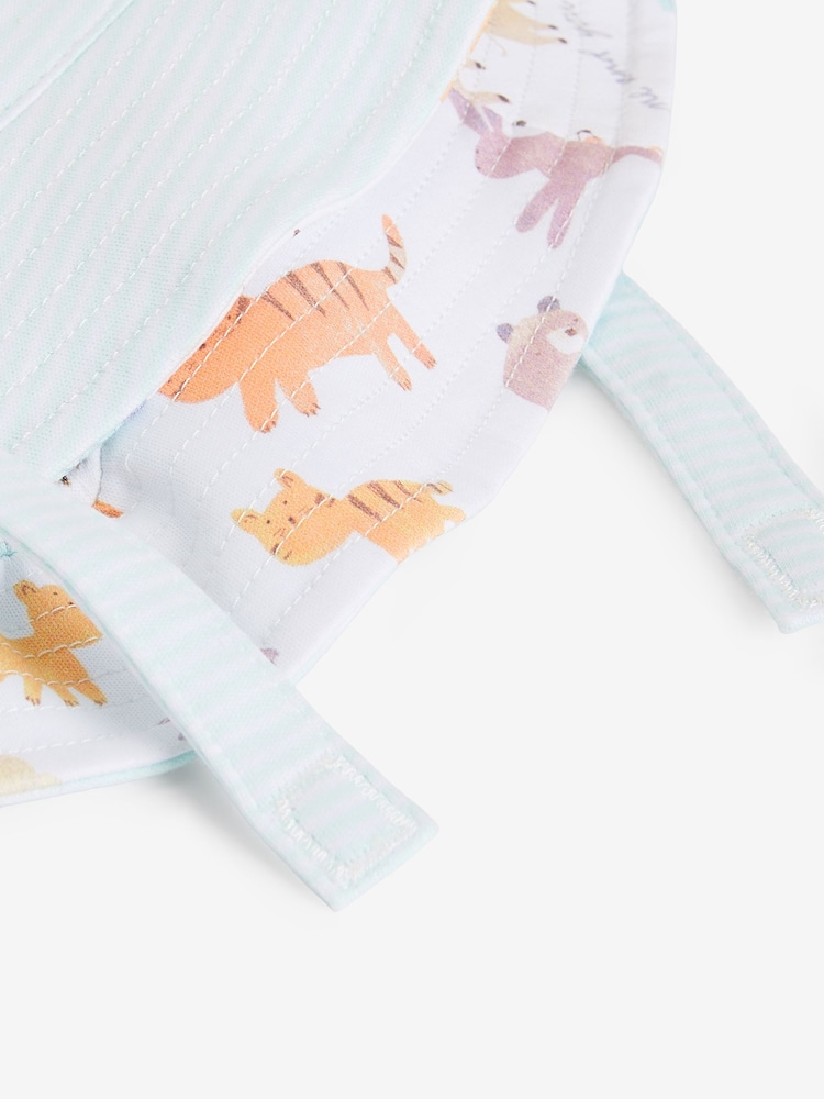 White Reversible Noahs Ark Print Baby Bucket Hat (0mths-2yrs) - Image 4 of 4