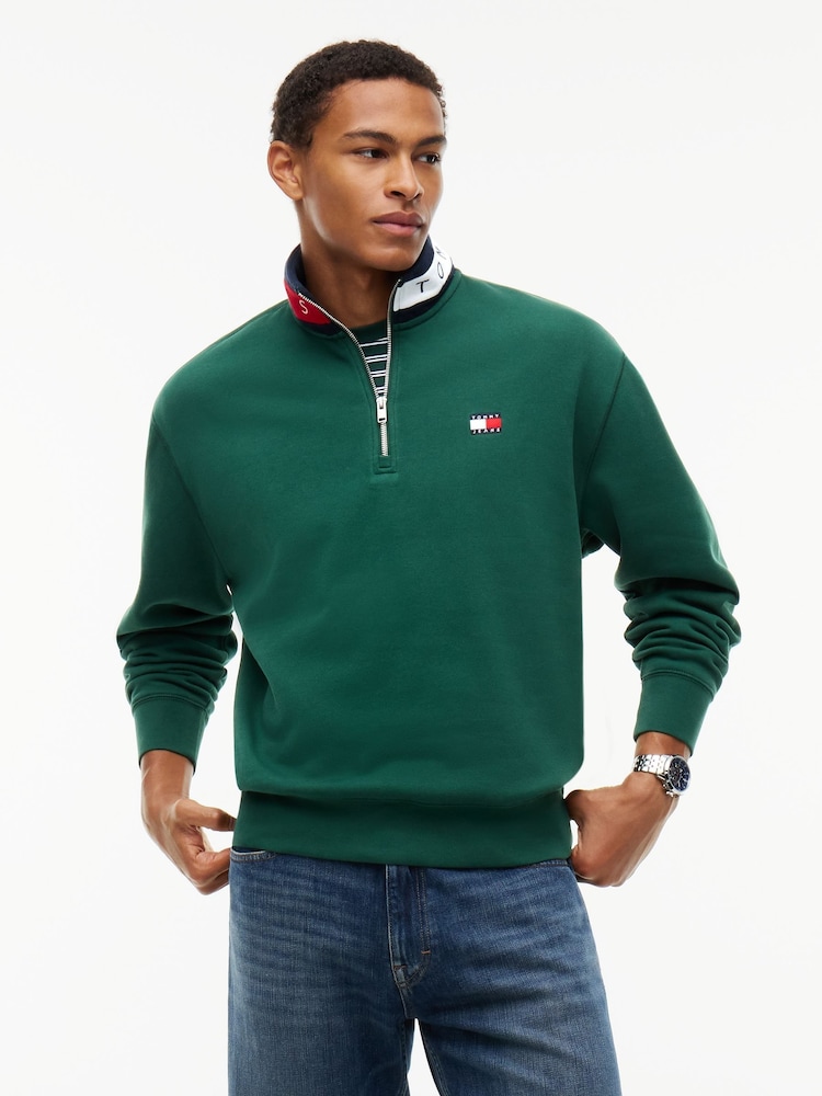 ירוק - Tommy Hilfiger סווטשירט בגזרה נינוחה עם רבע רוכסן ועיטור טלאי - תמונה 1 מתוך 5 ירוק - Tommy Hilfiger סווטשירט בגזרה נינוחה עם רבע רוכסן ועיטור טלאי - תמונה 1 מתוך 5