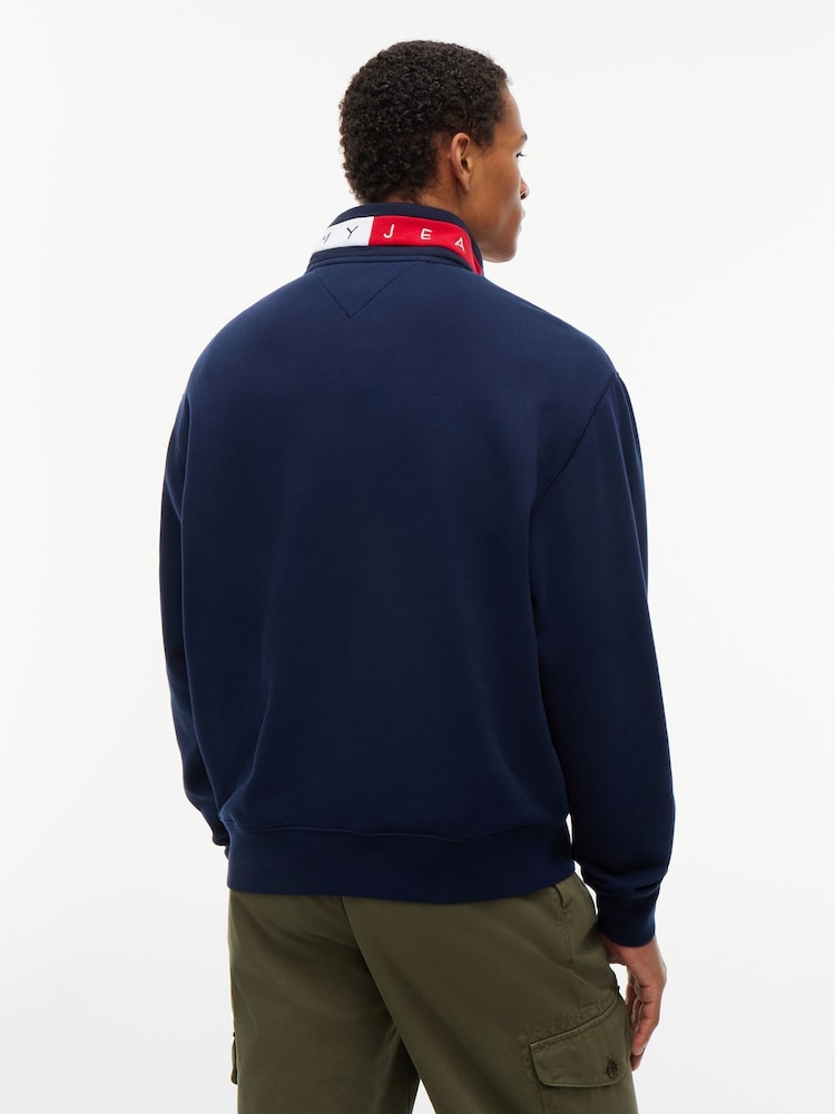 כחול - Tommy Hilfiger סווטשירט בגזרה נינוחה עם רבע רוכסן ועיטור טלאי - תמונה 2 מתוך 5 כחול - Tommy Hilfiger סווטשירט בגזרה נינוחה עם רבע רוכסן ועיטור טלאי - תמונה 2 מתוך 5