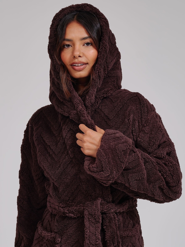 Loungeable Brown Chevron Luxury Plush Fleece Midi Hooded Dressing Gown - Image 5 of 5 Loungeable Brown Chevron Luxury Plush Fleece Midi Hooded Dressing Gown - Image 5 of 5