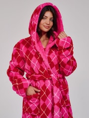 Loungeable Pink Argyle Cosy Borg Fleece Hooded Dressing Gown - Image 4 of 6